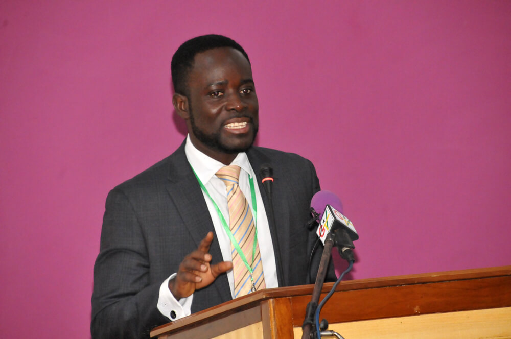 Dr Reginald Annan