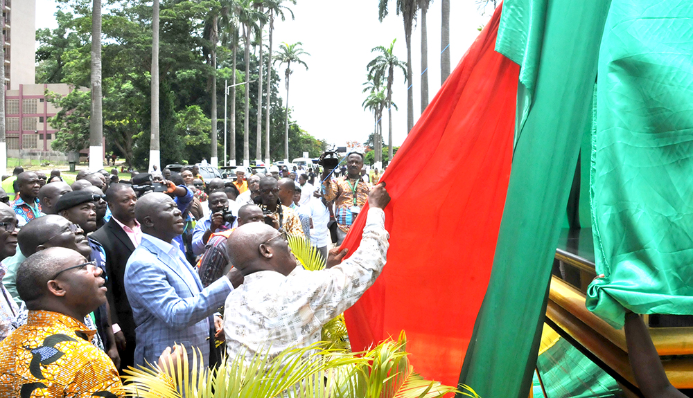 Chancellor Unveils Monument in Honour of Paa Joe