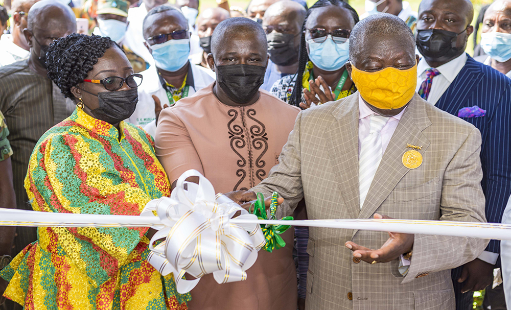 Asantehene Commissions New Maternity Block