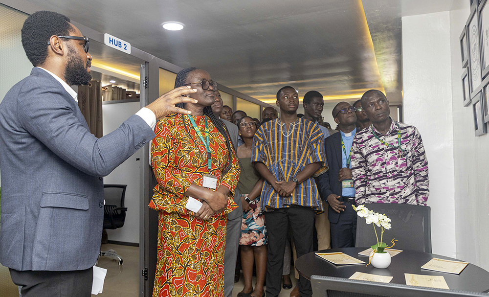 Vice-Chancellor Commissions GRASAG Projects