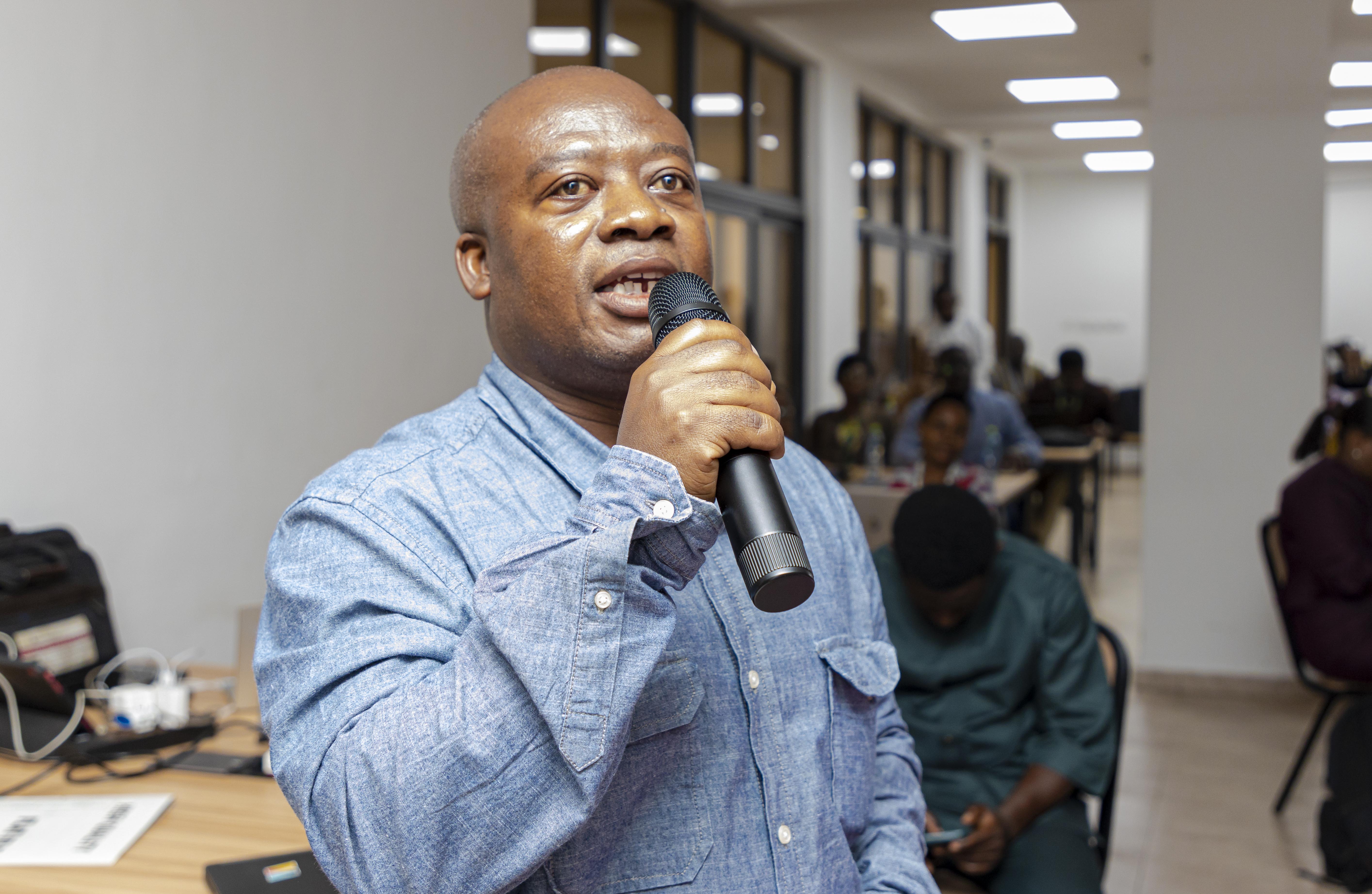 Deputy Librarian, Dr Edward Mensah Borteye