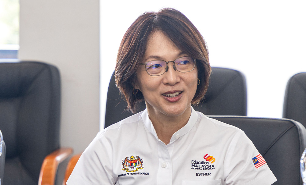 Vice-Chancellor, EMGS Director of Marketing and Communication Ms Esther Low