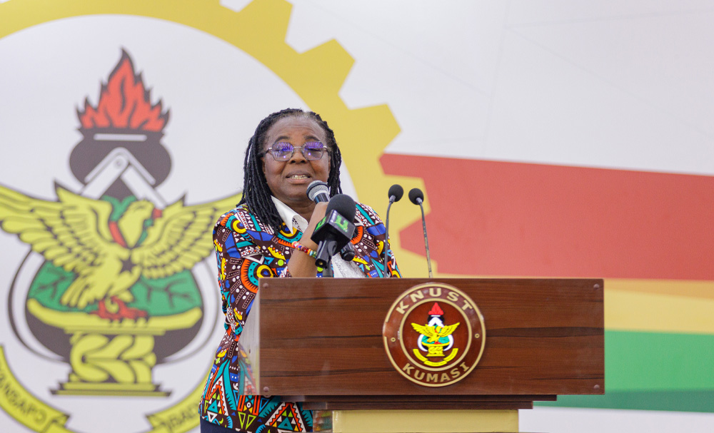 Dr Sylvia Deganus