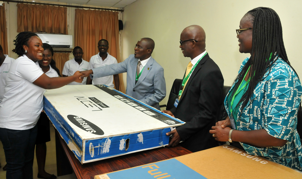 Pharmacy alumni donates to knust