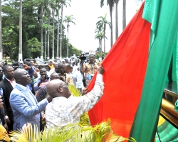 Chancellor Unveils Monument in Honour of Paa Joe
