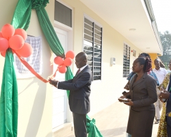 Vice-Chancellor Commissions Projects