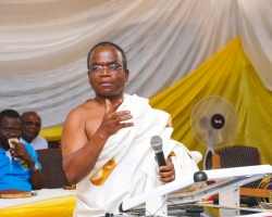 Communications Expert Calls for More Local Language Education in Basic Schools