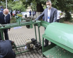 Cocoa Pod Breaker and Separation Machine