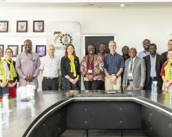 University of Dundee Calls on Vice-Chancellor