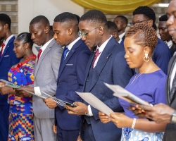 Veterinarians Inducted into Practice